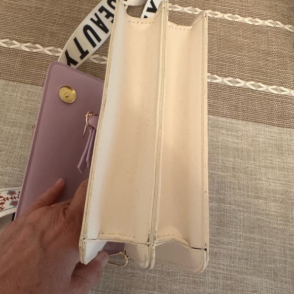 SN & Fashion Women's Lavender and Tan Crossbody Bag 8”W x 6”L Perfect condition - Picture 7 of 12